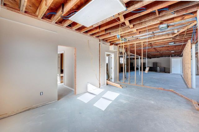 1020 E 12th Ave, Winfield, KS 67156