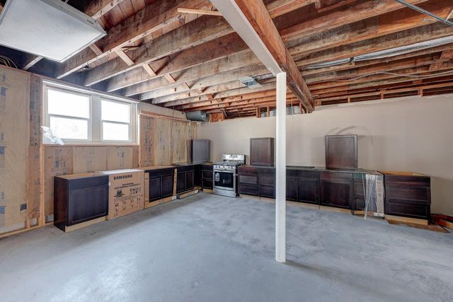 1020 E 12th Ave, Winfield, KS 67156