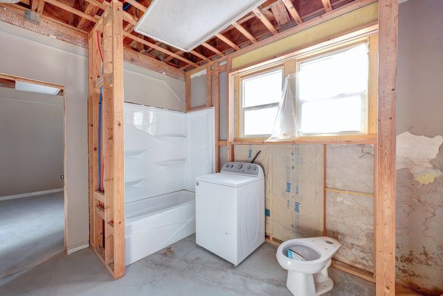 1020 E 12th Ave, Winfield, KS 67156