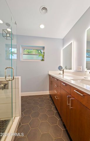 7823 N 7th Place, Phoenix, AZ 85020