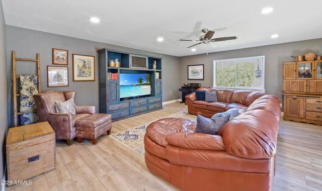 7823 N 7th Place, Phoenix, AZ 85020