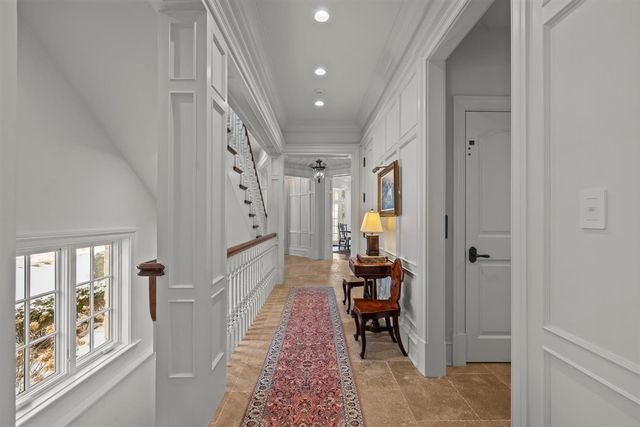 745 E Woodland Road, Lake Forest, IL 60045