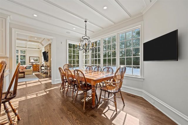 745 E Woodland Road, Lake Forest, IL 60045