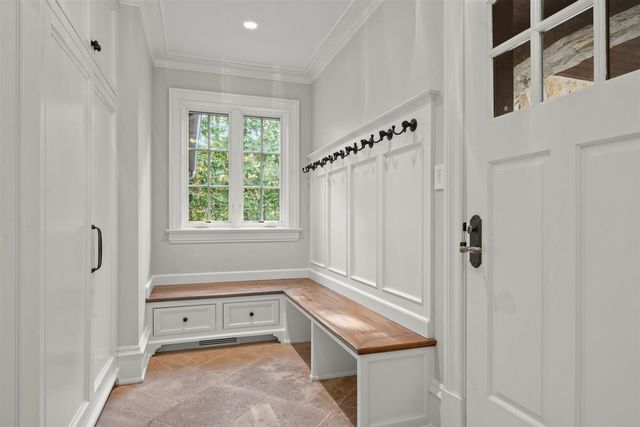 745 E Woodland Road, Lake Forest, IL 60045