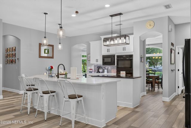 2304 SPRING HILL Court, Fleming Island, FL 32003