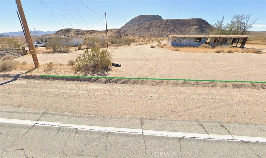 Image 2 of property listing at 35125 Yermo Road, Barstow, CA 92398