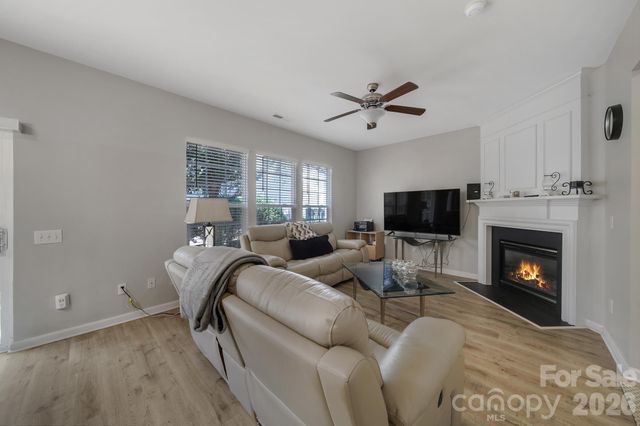 11719 Woodmere Trace Drive, Charlotte, NC 28277