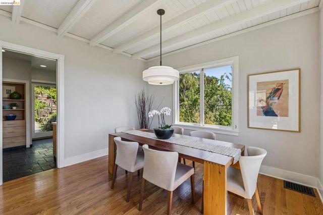 8 Mosswood Rd, Berkeley, CA 94704