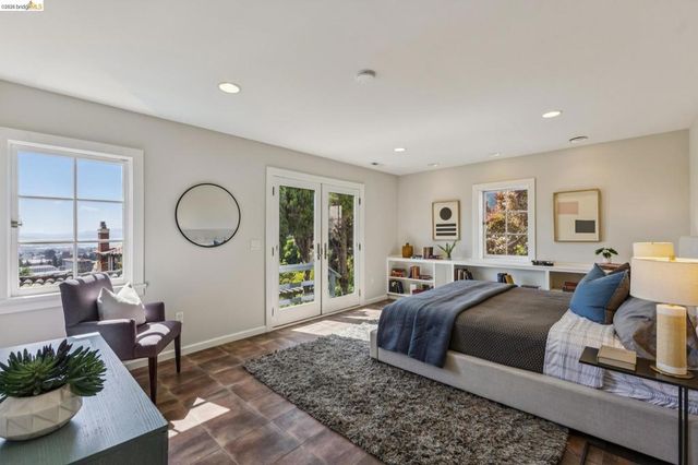8 Mosswood Rd, Berkeley, CA 94704