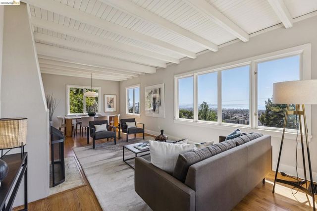 8 Mosswood Rd, Berkeley, CA 94704