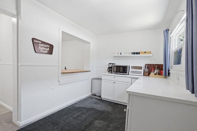 3417 BAKER ST NE, Washington, DC 20019