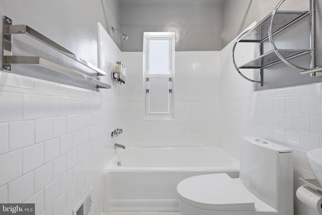 3417 BAKER ST NE, Washington, DC 20019