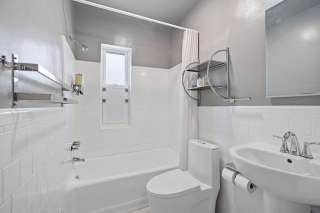 3417 BAKER ST NE, Washington, DC 20019