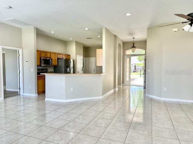 6216 ALAMANDA HILLS BOULEVARD, Lakeland, FL 33813