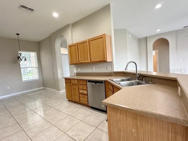 6216 ALAMANDA HILLS BOULEVARD, Lakeland, FL 33813
