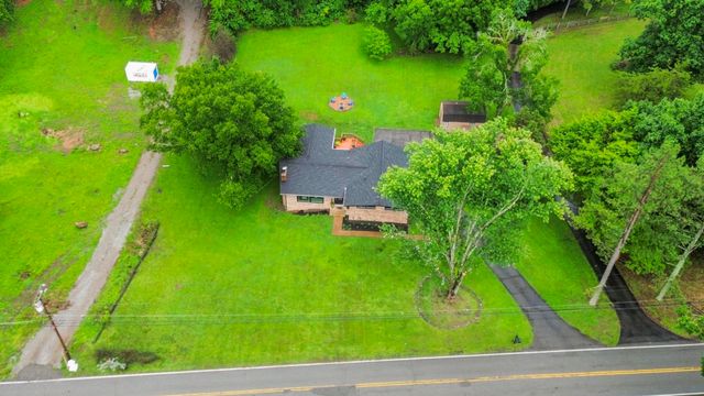 9077 Old Charlotte Pike, Pegram, TN 37143
