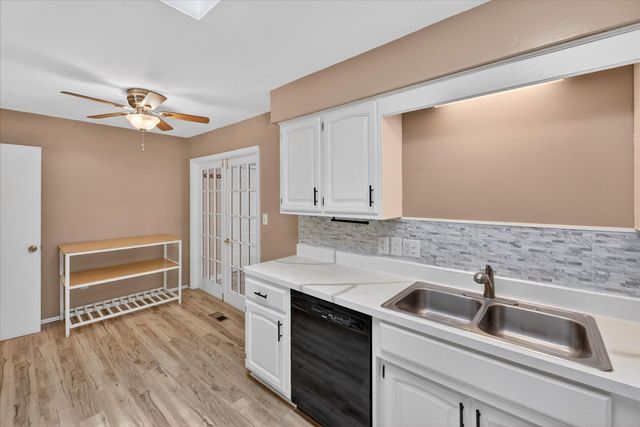 385 Hollywood Drive, Saline, MI 48176