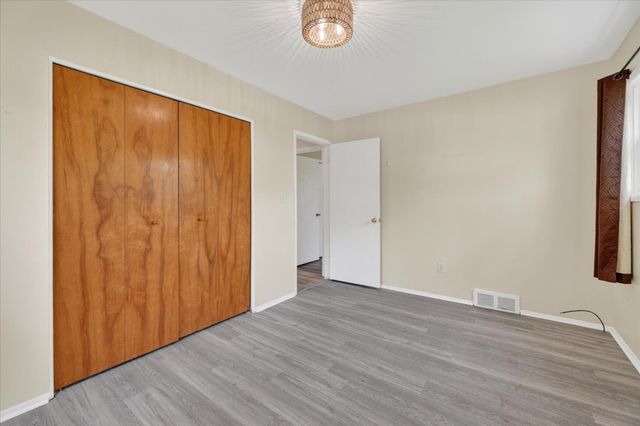 385 Hollywood Drive, Saline, MI 48176