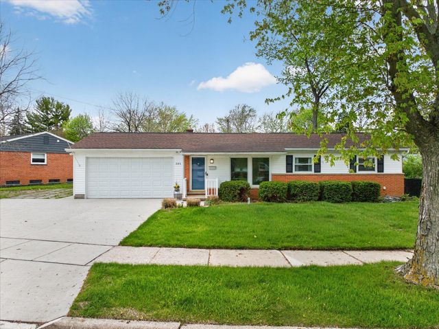385 Hollywood Drive, Saline, MI 48176