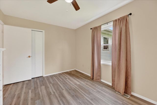 385 Hollywood Drive, Saline, MI 48176