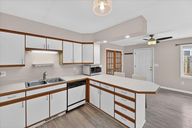 385 Hollywood Drive, Saline, MI 48176