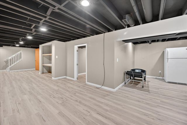 385 Hollywood Drive, Saline, MI 48176