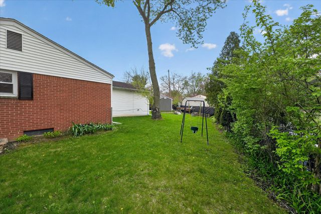 385 Hollywood Drive, Saline, MI 48176