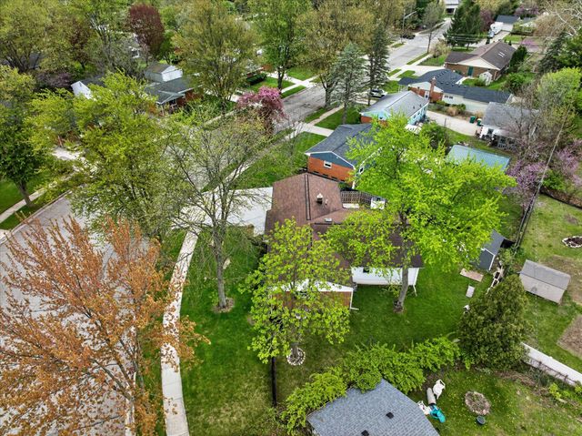 385 Hollywood Drive, Saline, MI 48176