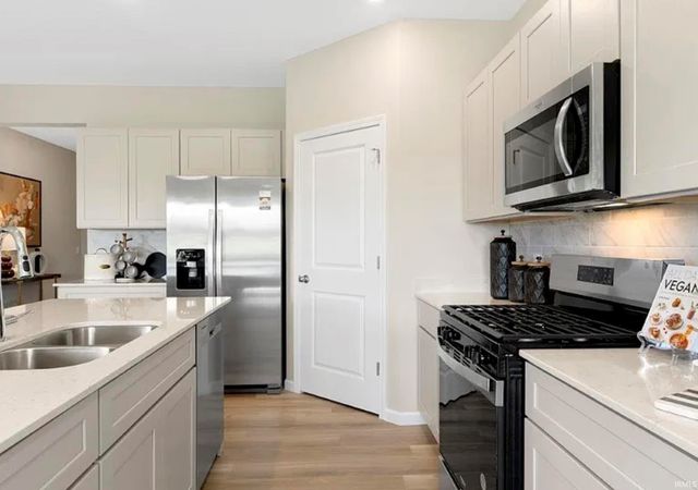 2891 Greenville Court, Warsaw, IN 46582