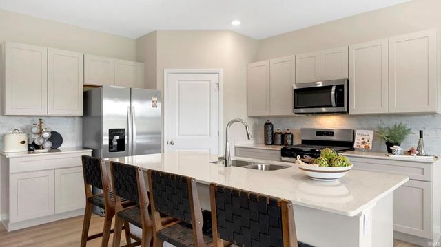 2891 Greenville Court, Warsaw, IN 46582