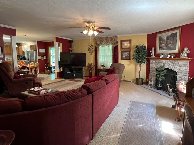 10901 N 555 E, Demotte, IN 46310