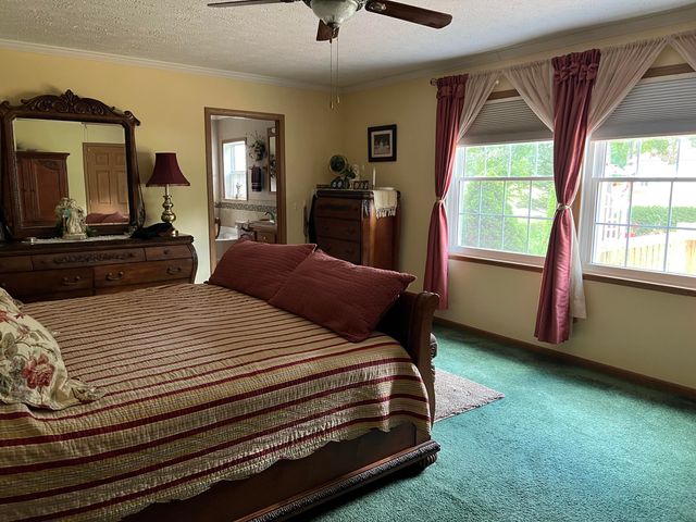 10901 N 555 E, Demotte, IN 46310