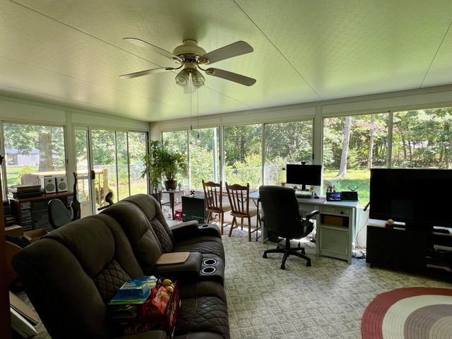 10901 N 555 E, Demotte, IN 46310