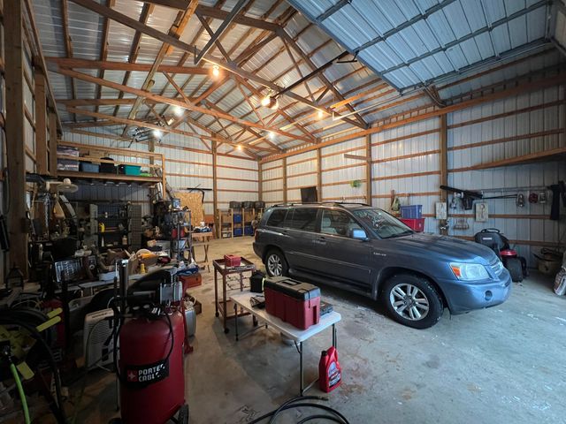 10901 N 555 E, Demotte, IN 46310