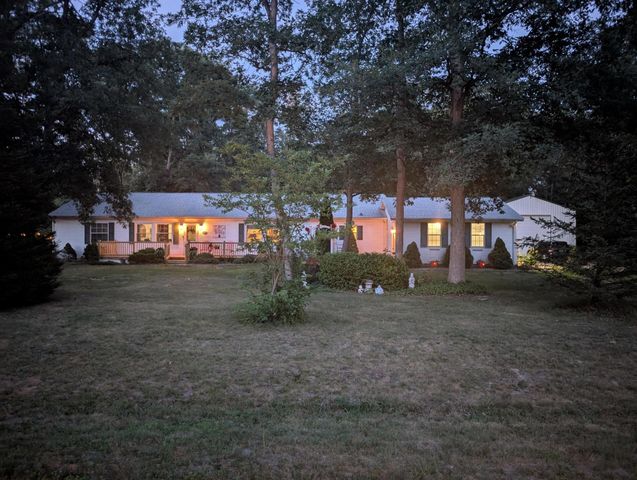 10901 N 555 E, Demotte, IN 46310