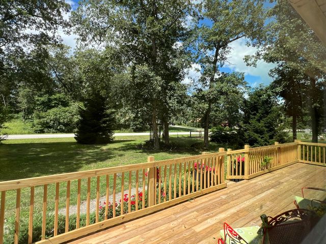 10901 N 555 E, Demotte, IN 46310