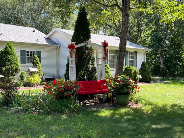 10901 N 555 E, Demotte, IN 46310