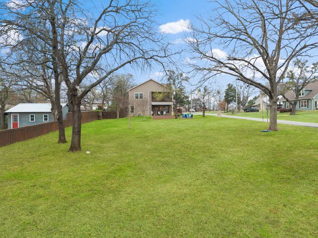 120 Coffee Circle, Pottsboro, TX 75076