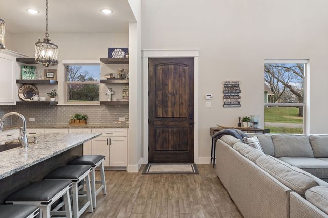 120 Coffee Circle, Pottsboro, TX 75076