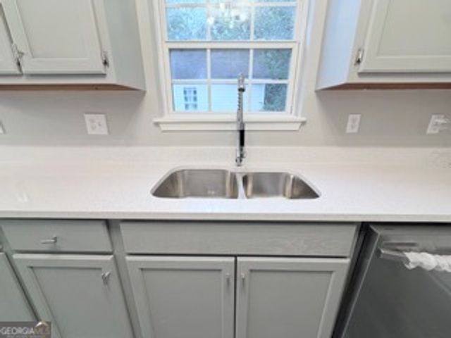 2125 Cedar Avenue, Macon, GA 31204