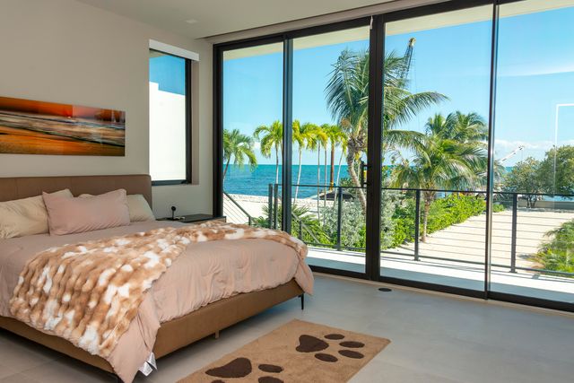 87895 Old Highway, Plantation Key, FL 33036