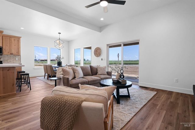 2417 Jackson St, Jerome, ID 83338