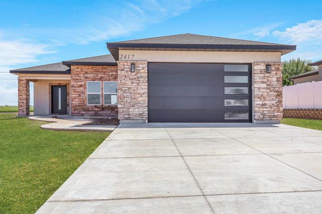 2417 Jackson St, Jerome, ID 83338