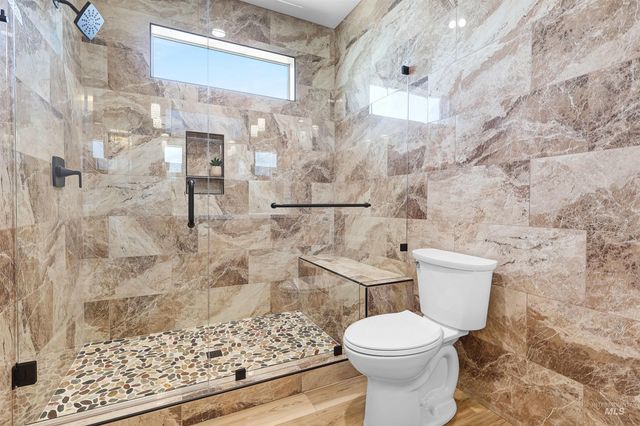 2417 Jackson St, Jerome, ID 83338