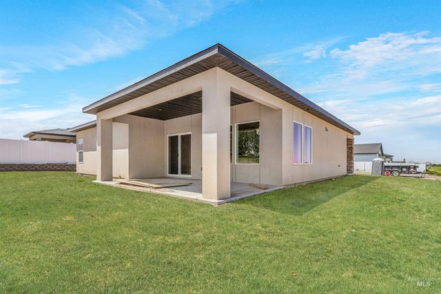 2417 Jackson St, Jerome, ID 83338