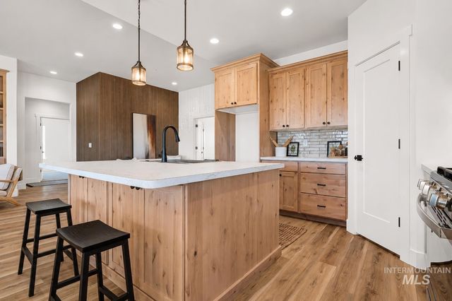 2417 Jackson St, Jerome, ID 83338