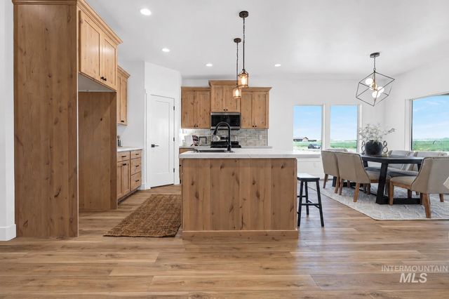 2417 Jackson St, Jerome, ID 83338
