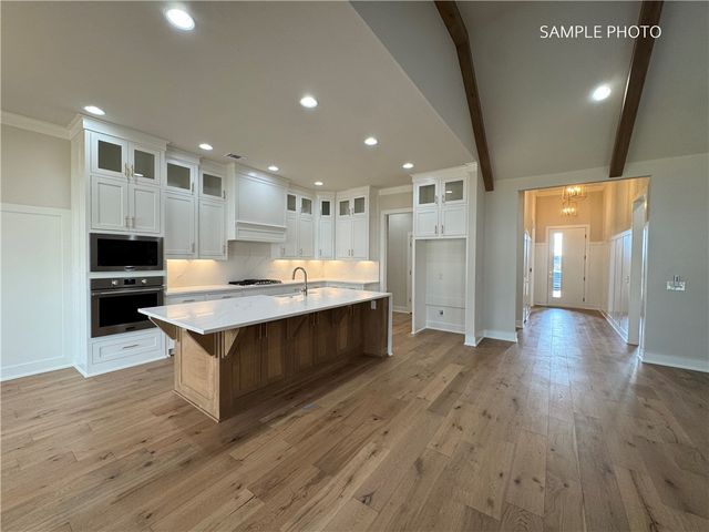 6017 S 41st Street, Rogers, AR 72758