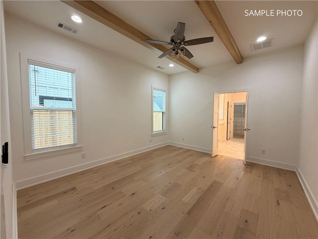 6017 S 41st Street, Rogers, AR 72758