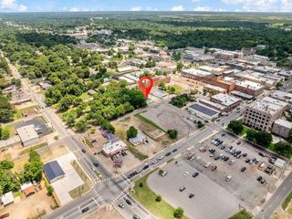 111 E Price Street, Paris, TX 75460